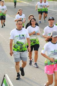 BIB: 184, 0674
                            <button type="button" onclick="openModal(3534703)" class="btn btn-primary btn-sm float-right btn-popup" data-toggle="modal" data-target=".modal-high-quality">
                        <i class="fas fa-shopping-cart"></i> Add to Cart
                    </button>
                                            <button type="button" onclick="isThisMe(3534703, true)" class="btn btn-success btn-sm float-right btn-popup btn-isme hidden" data-toggle="tooltip" data-placement="bottom" title="นี่คือรูปของคุณใช่ไหม คลิกที่นี่เพื่อเอาเข้าอัลบั้ม">
                        <i class="fas fa-plus"></i> Add to album
                    </button>
                    <button type="button" onclick="isThisMe(3534703, false)" class="btn btn-warning btn-sm float-right btn-popup btn-isnotme hidden">
                        <i class="fas fa-ban"></i> Remove from album
                    </button>